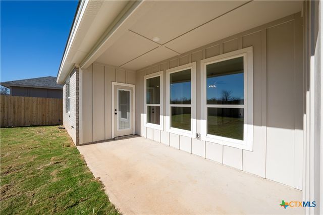 727 Liberty Park Drive, Belton, TX 76513