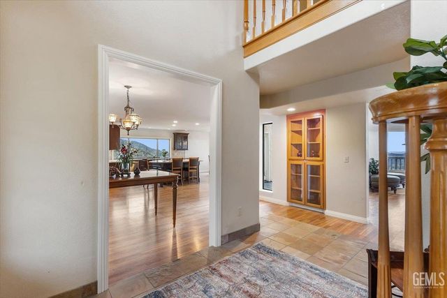 24050 Jacaranda Drive, Tehachapi, CA 93561