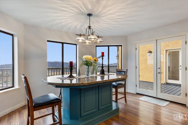 24050 Jacaranda Drive, Tehachapi, CA 93561