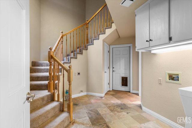 24050 Jacaranda Drive, Tehachapi, CA 93561