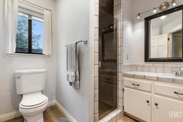 24050 Jacaranda Drive, Tehachapi, CA 93561
