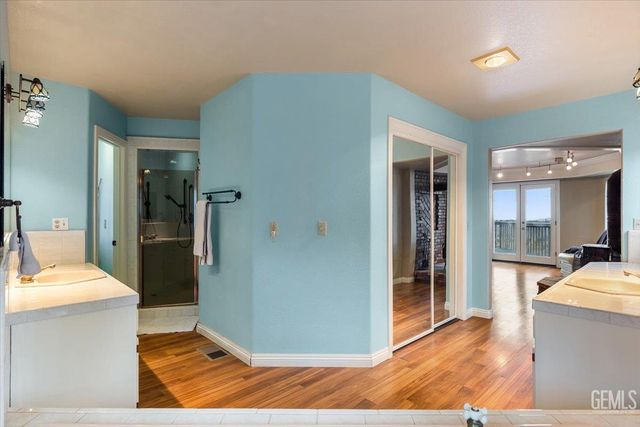 24050 Jacaranda Drive, Tehachapi, CA 93561