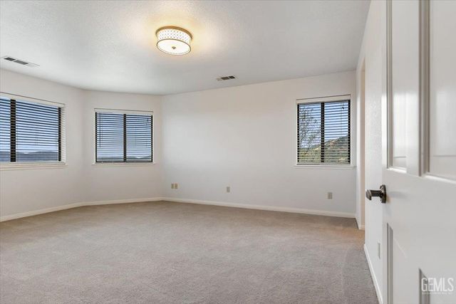 24050 Jacaranda Drive, Tehachapi, CA 93561