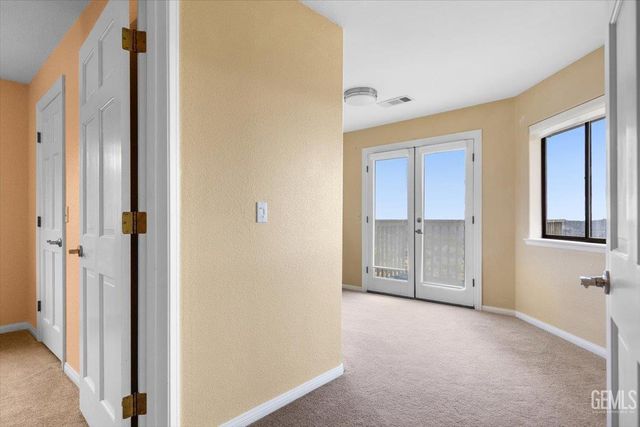 24050 Jacaranda Drive, Tehachapi, CA 93561