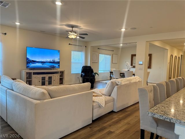 10014 Sweet Holly Place, Las Vegas, NV 89149
