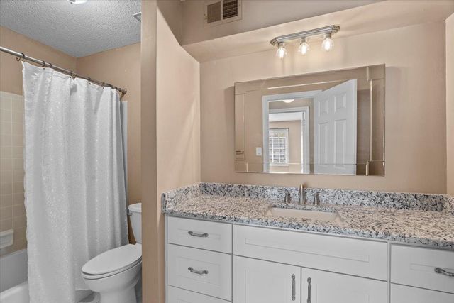 7764 CROSS VILLAGE DR, Germantown, TN 38138