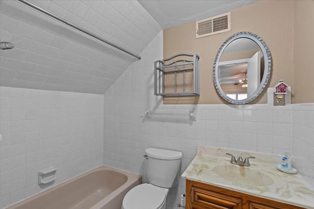 7764 CROSS VILLAGE DR, Germantown, TN 38138