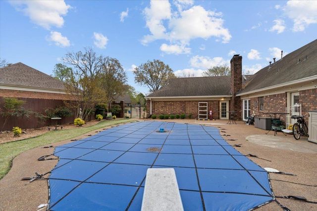 7764 CROSS VILLAGE DR, Germantown, TN 38138