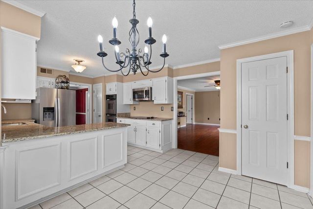 7764 CROSS VILLAGE DR, Germantown, TN 38138