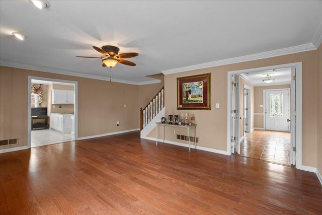 7764 CROSS VILLAGE DR, Germantown, TN 38138