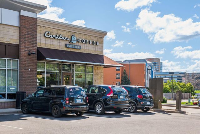 5479 Maple Ridge Court, Minnetonka, MN 55343