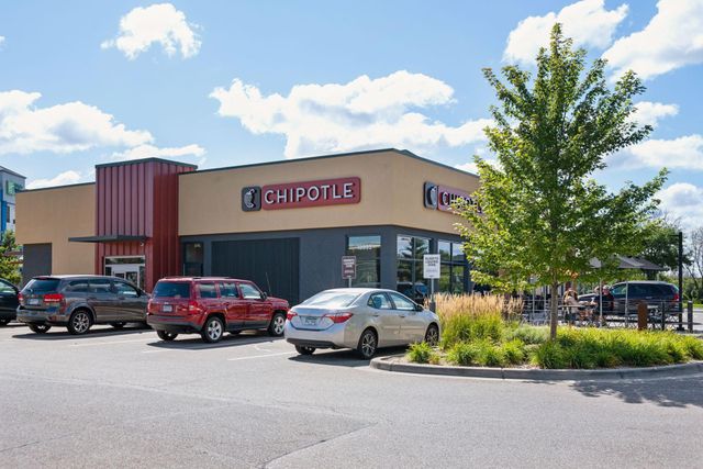 5479 Maple Ridge Court, Minnetonka, MN 55343