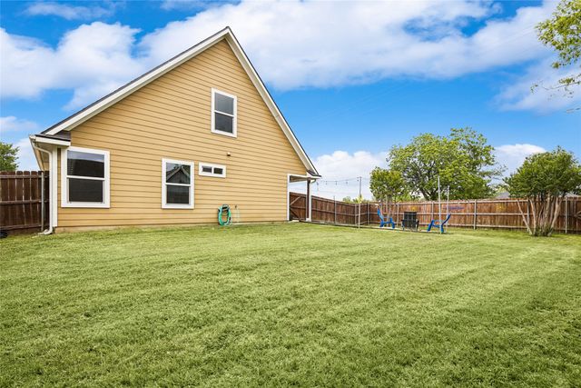 500 W Willow Street, Sanger, TX 76266