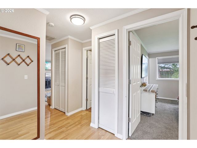 2168 Se HARLOW Ct, Troutdale, OR 97060