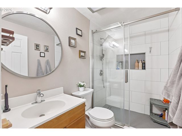 2168 Se HARLOW Ct, Troutdale, OR 97060