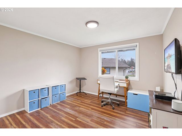 2168 Se HARLOW Ct, Troutdale, OR 97060