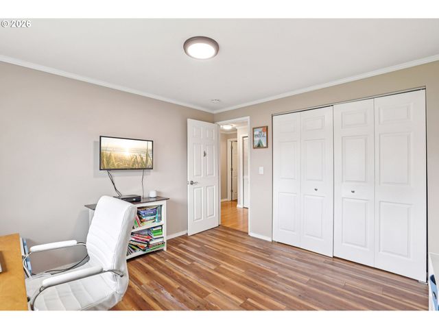 2168 Se HARLOW Ct, Troutdale, OR 97060