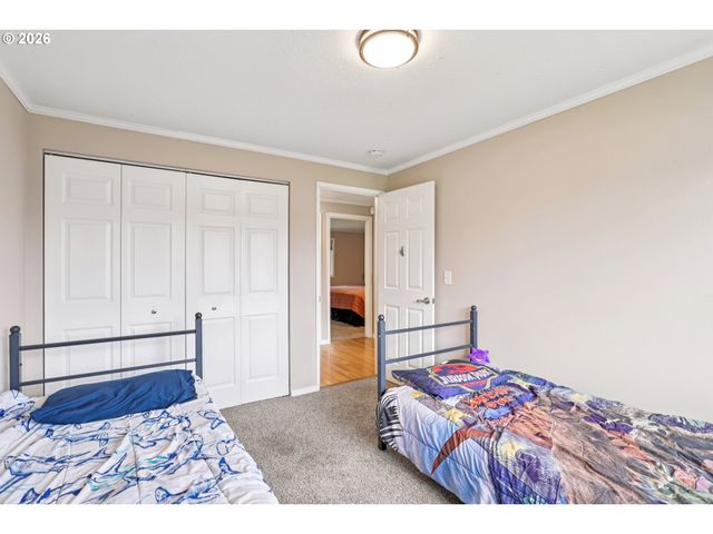 2168 Se HARLOW Ct, Troutdale, OR 97060