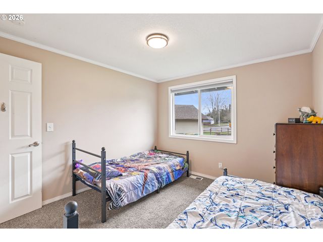 2168 Se HARLOW Ct, Troutdale, OR 97060