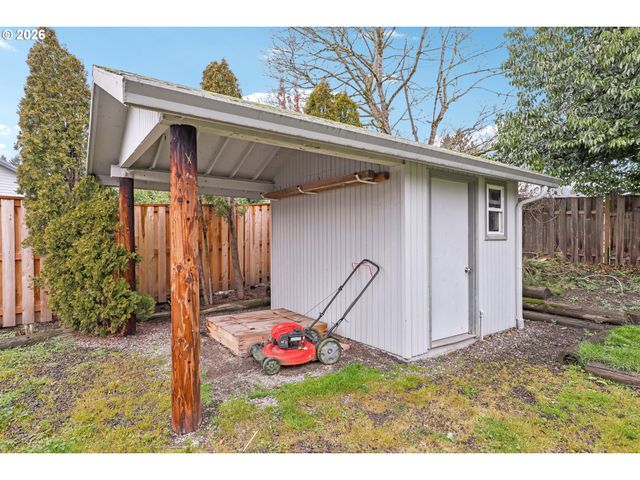 2168 Se HARLOW Ct, Troutdale, OR 97060