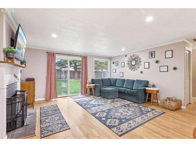 2168 Se HARLOW Ct, Troutdale, OR 97060