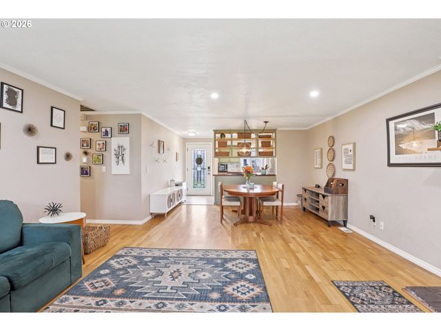 2168 Se HARLOW Ct, Troutdale, OR 97060