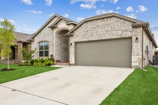 236 Mossy Cliff Lane, Fort Worth, TX 76052