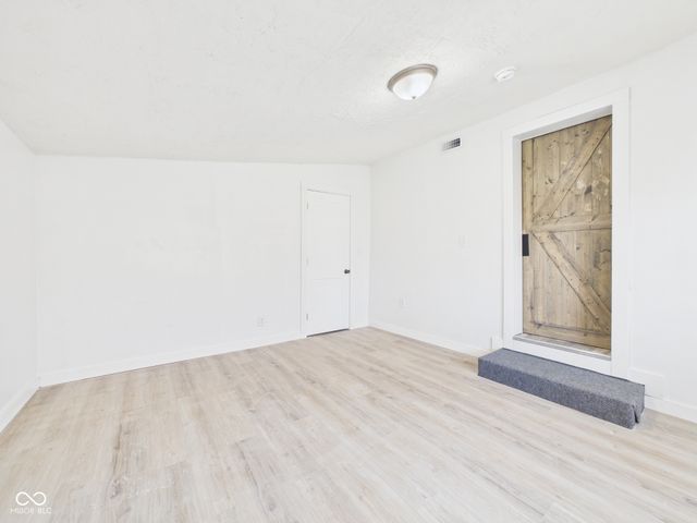 1725 Hunter Avenue, New Castle, IN 47362