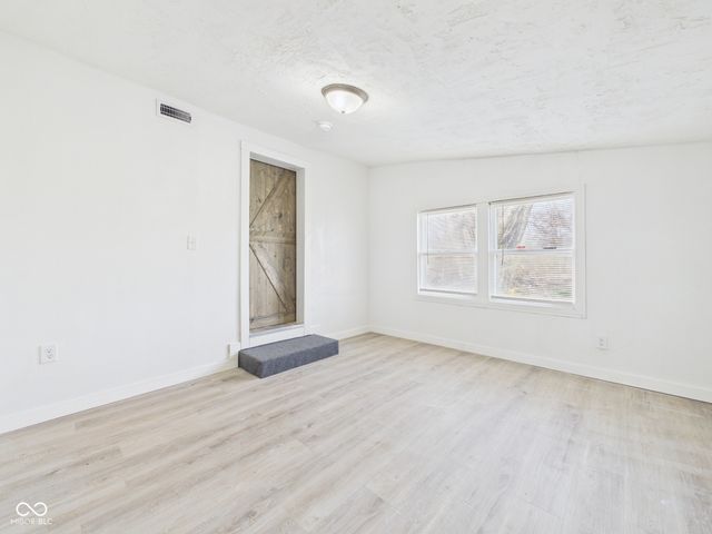 1725 Hunter Avenue, New Castle, IN 47362