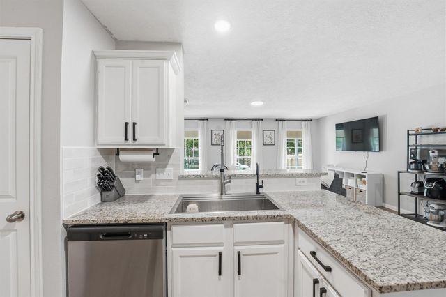 15011 Crockett Road, Willis, TX 77378