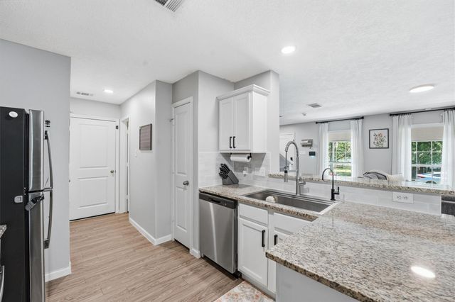 15011 Crockett Road, Willis, TX 77378