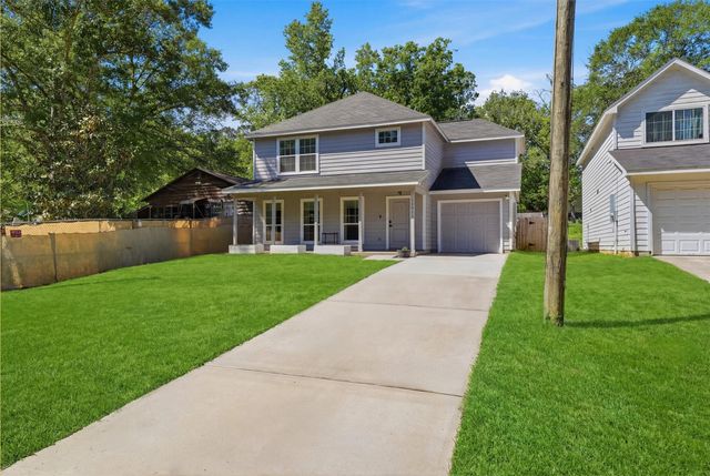 15011 Crockett Road, Willis, TX 77378