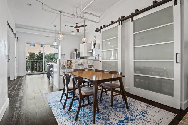 1640 Maple Avenue 304, Evanston, IL 60201