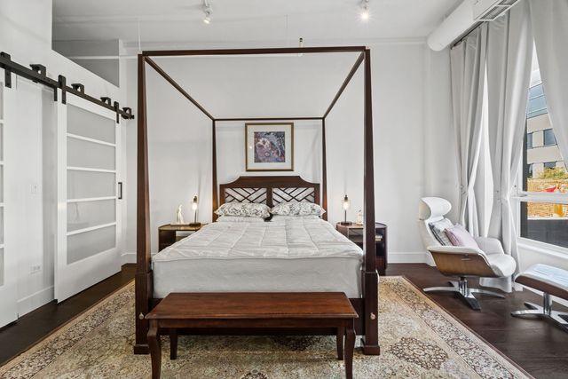 1640 Maple Avenue 304, Evanston, IL 60201