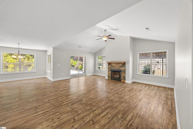 766 Charleston Place, Duncan, SC 29334