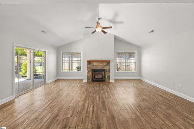 766 Charleston Place, Duncan, SC 29334