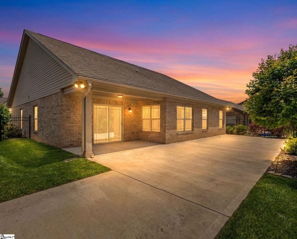 766 Charleston Place, Duncan, SC 29334