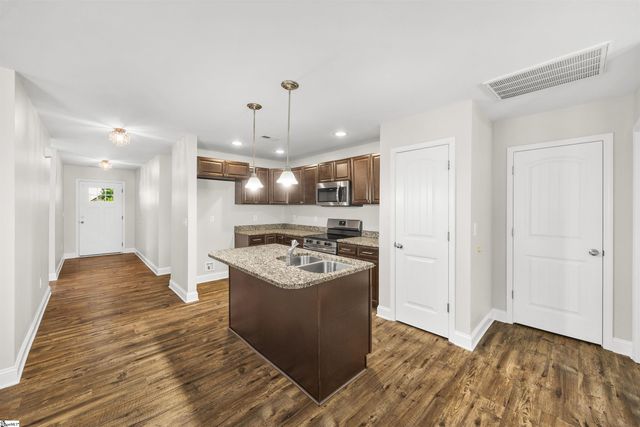 766 Charleston Place, Duncan, SC 29334