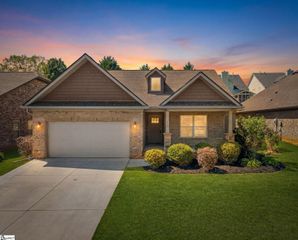766 Charleston Place, Duncan, SC 29334