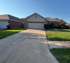 17063 Clan Macgregor Drive, Houston, TX 77084