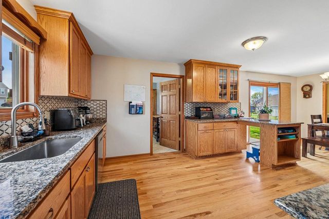 1112 Durango DRIVE, Hartford, WI 53027