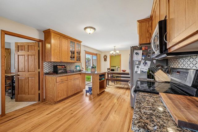 1112 Durango DRIVE, Hartford, WI 53027