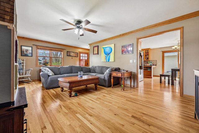 1112 Durango DRIVE, Hartford, WI 53027