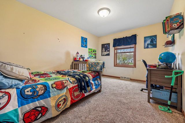 1112 Durango DRIVE, Hartford, WI 53027
