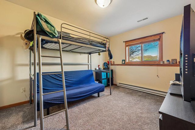 1112 Durango DRIVE, Hartford, WI 53027