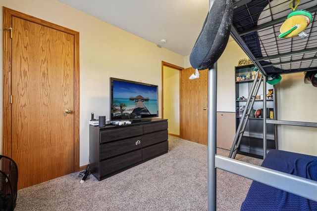 1112 Durango DRIVE, Hartford, WI 53027