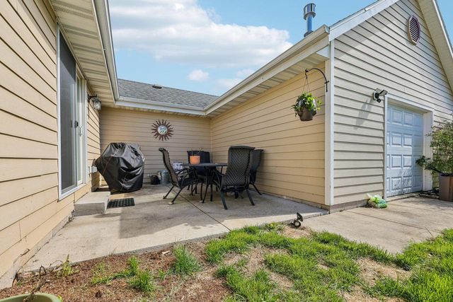 1112 Durango DRIVE, Hartford, WI 53027