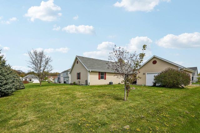 1112 Durango DRIVE, Hartford, WI 53027