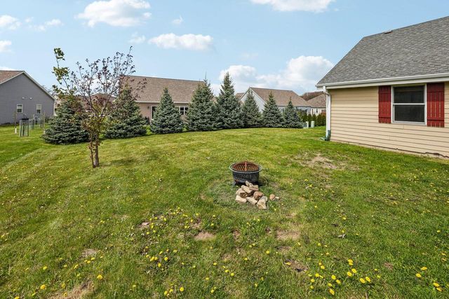 1112 Durango DRIVE, Hartford, WI 53027
