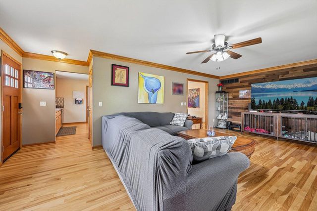 1112 Durango DRIVE, Hartford, WI 53027